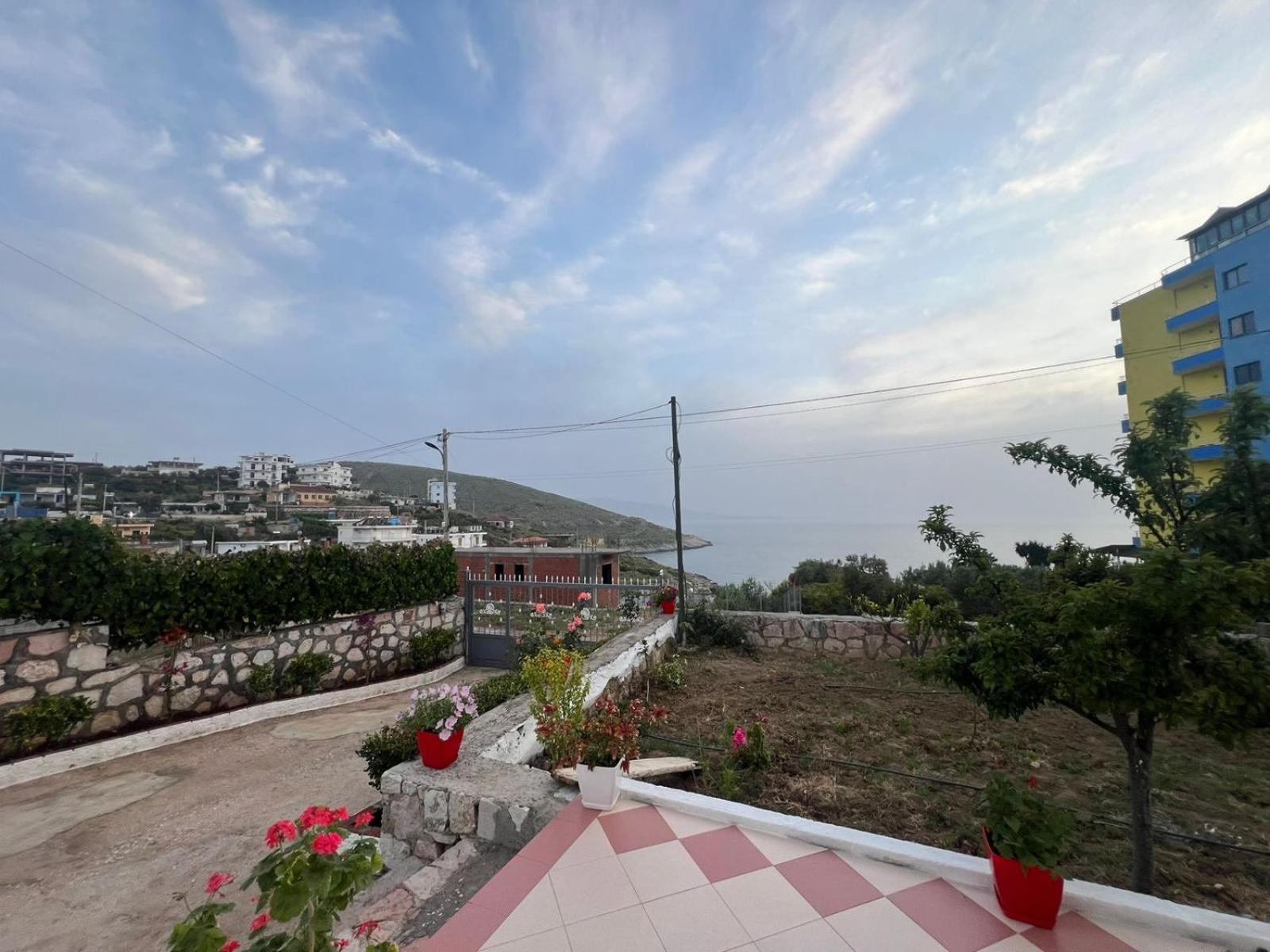Teo Apartment Sarandë Exterior foto
