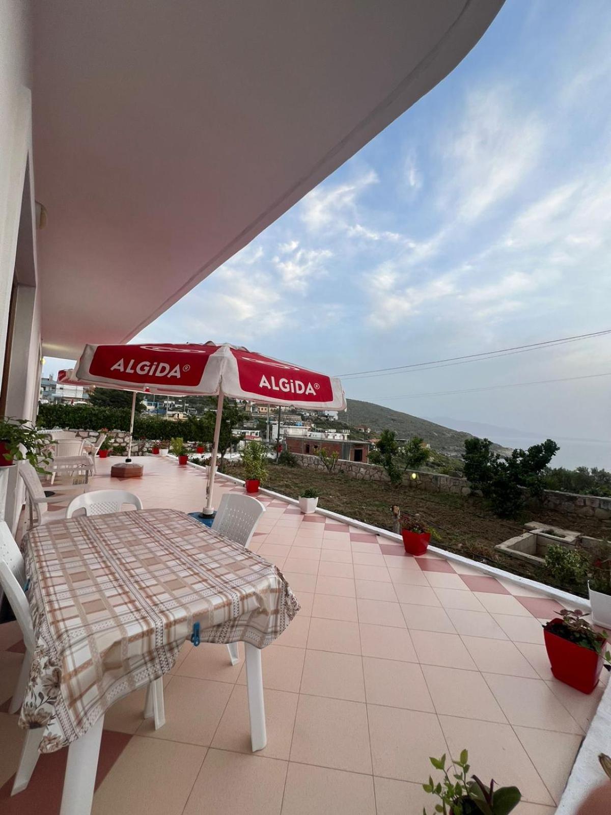 Teo Apartment Sarandë Exterior foto